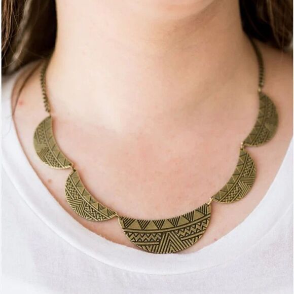 Paparazzi As Moon As Possible Necklace in Brass New - Picture 1 of 2